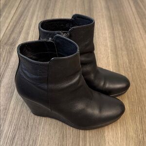 Via Spiga Black Leather Wedge Ankle Boots Size 7